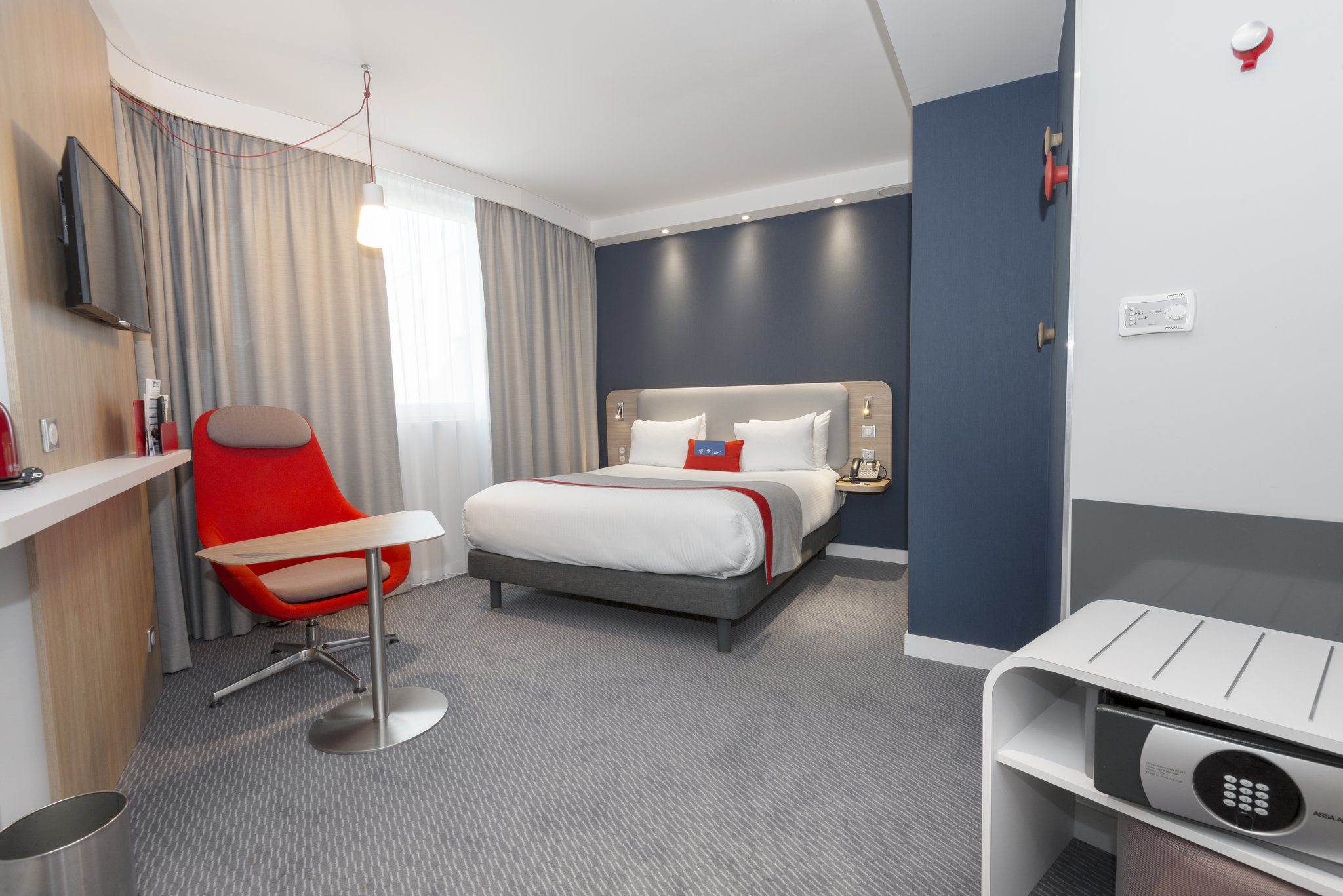 Holiday Inn Express PARIS - VELIZY - Tap to explore photos