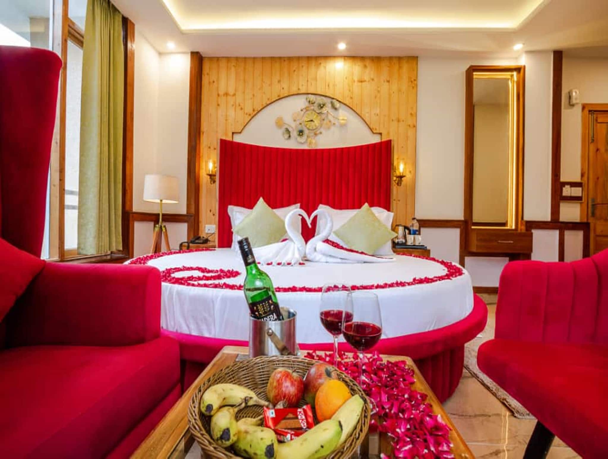 OnlyStay Welina Grand - Tap to explore photos