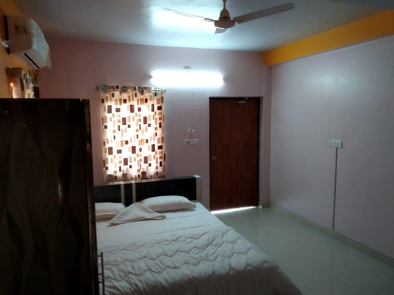 Hotel Omm Shree Maa Kamala - Tap to explore photos