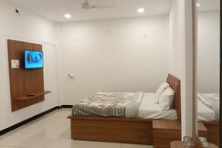RAMNEE HOME STAY