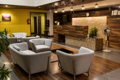 Address of Hotel 3 Leaves