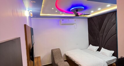 SKY HOTEL Room Type - Deluxe Room with City View