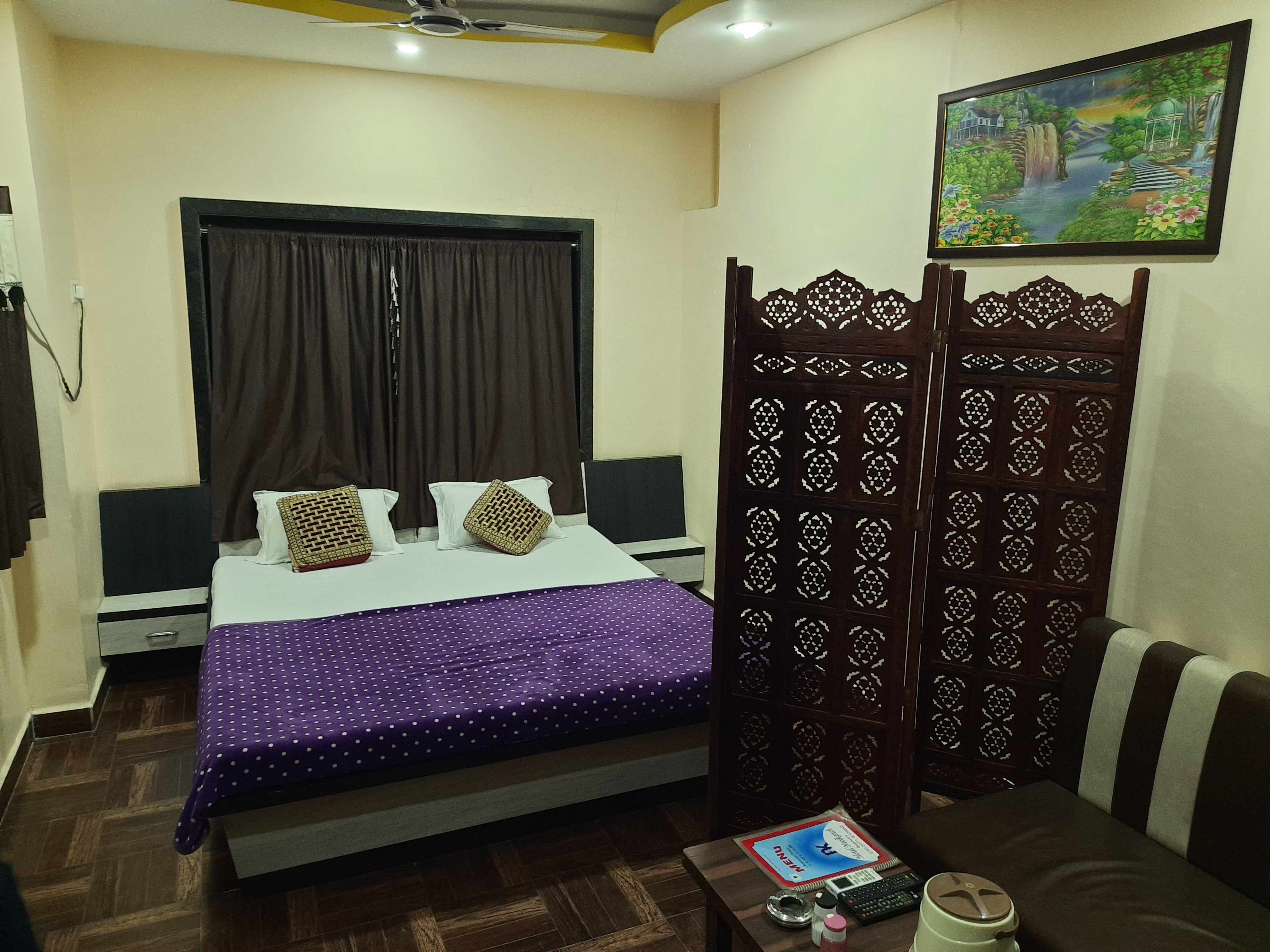 Hotel Neelkanth - Tap to explore photos
