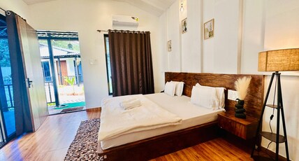 Casa Mounterria Villa and Resorts Room Type - Premium Hut with Jacuzzi 