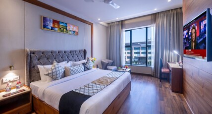 Lords Inn Chandigarh -Zirakpur Room Type - Executive Enjoy Happy Hours with 2+1 offer on Alcoholic and Soft Beverages Lords Inn Chandigarh -Zirakpur Room Type - Executive Enjoy Happy Hours with 2+1 offer on Alcoholic and Soft Beverages