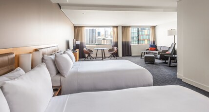Novotel Sydney on Darling Harbour Room Type - Executive Room, 2 Double Beds, Darling Harbour Facing