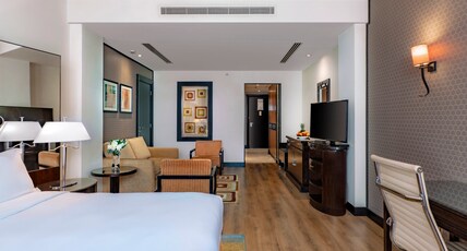 Crowne Plaza AL KHOBAR Room Type - Standard King Room