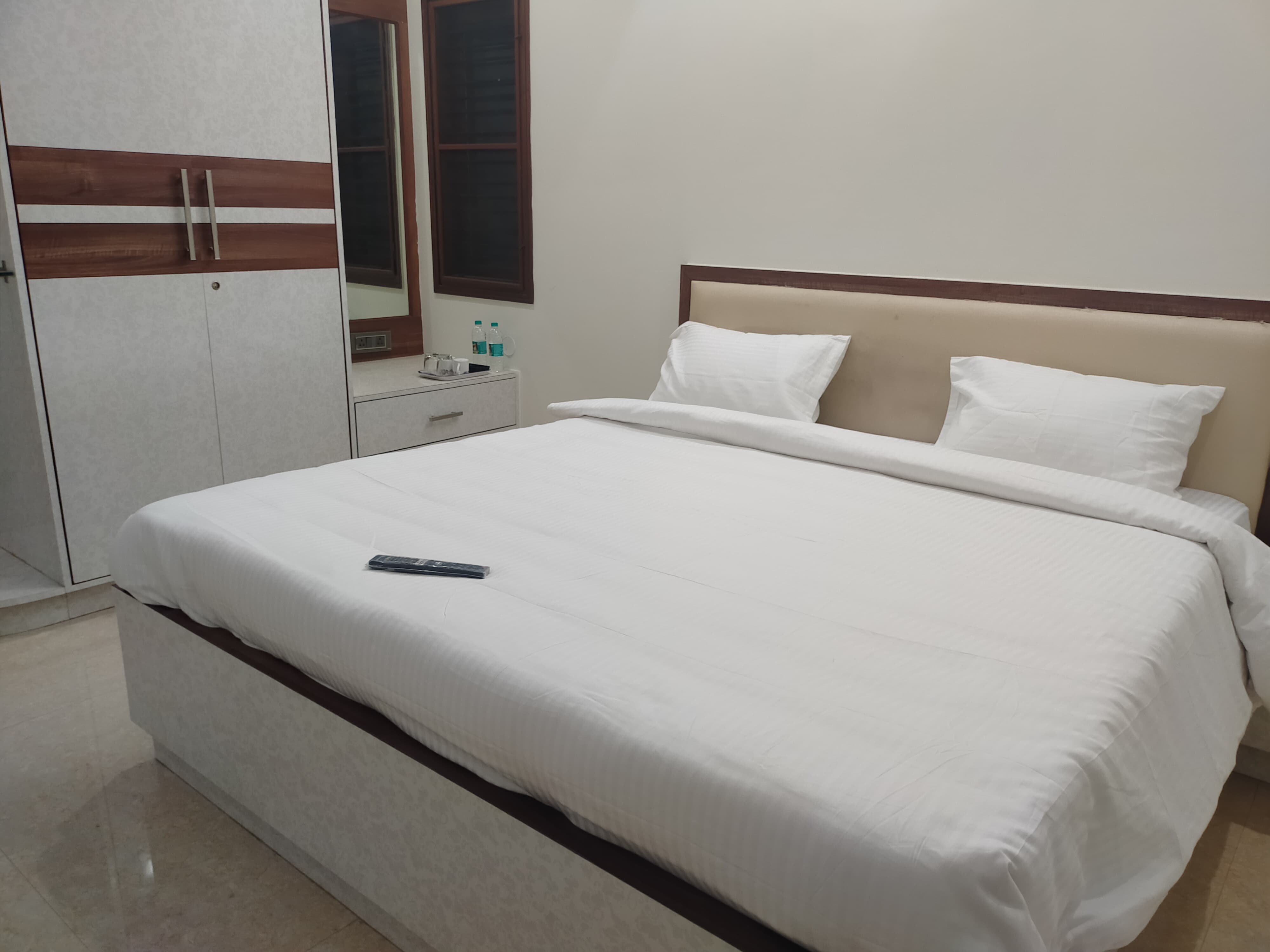 Vin Hotels (Suite Rooms & Service Apartments) - Tap to explore photos