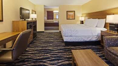 BEST WESTERN MOUNTAINBROOK INN Room Type - Accessible - 1 King, Mobility Accessible, Bathtub, Non-Smoking, Continental Breakfast