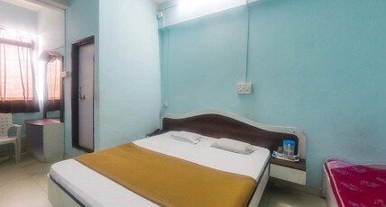 HOTEL RAJESH DELUXE Room Type - Deluxe Room Non A/c