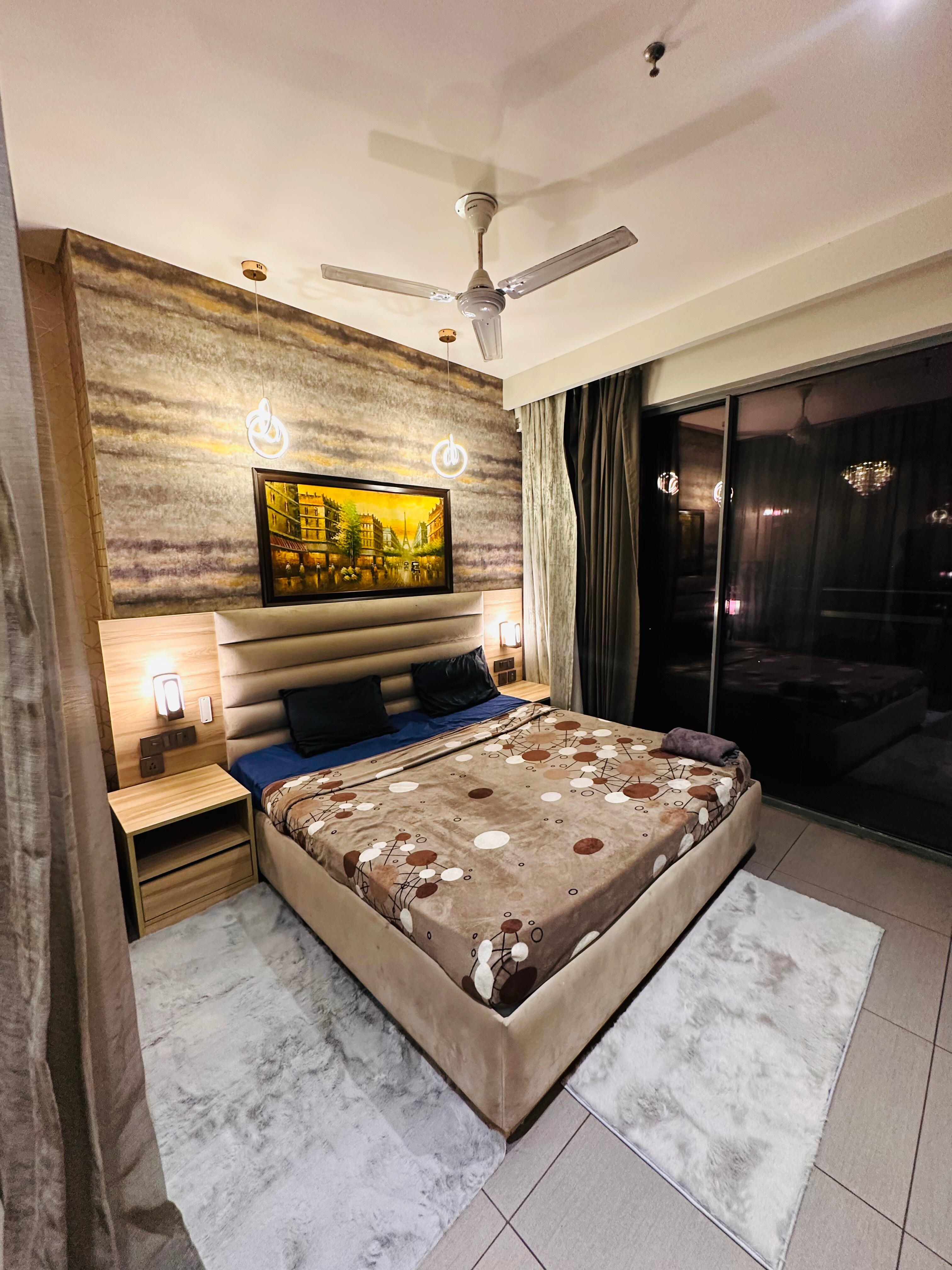 Luxe Aurum Suites- River Panoarama, Supernova - Tap to explore photos