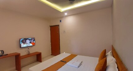 Hotel Kapish International Room Type - Deluxe Non AC Room