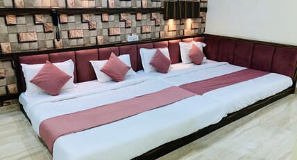 Hotel SR Siddhi Vinayak, Mathura Room Type - Quadruple Room