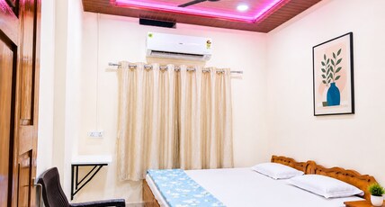 SHYAMA HOME STAY Room Type - AC ROOM