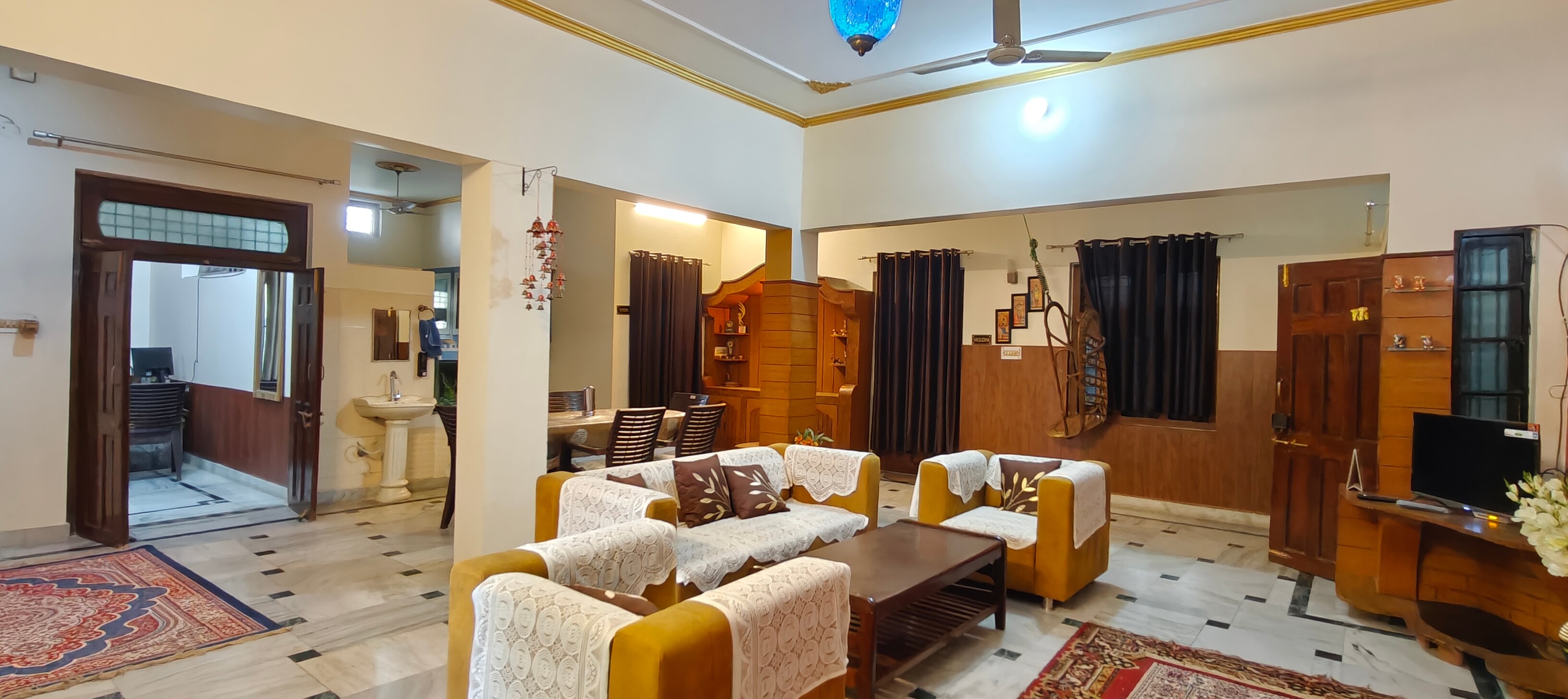 Sharan Homestay - Tap to explore photos