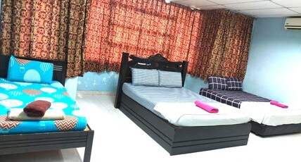 Capital O 91275 Pr Motel Room Type - Malaysia Deluxe Triple