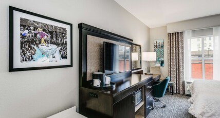 Hampton Inn & Suites Mobile- Downtown Historic District Room Type - 2 QUEEN BEDS NONSMOKING