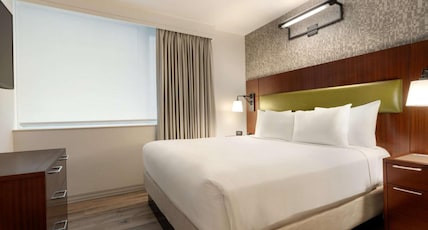 DoubleTree by Hilton New York Downtown Room Type - Double Room with Roll In Shower - Mobility Accessible DoubleTree by Hilton New York Downtown Room Type - Double Room with Roll In Shower - Mobility Accessible