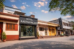 Hotel Aastha Palace Near Railway Station.
