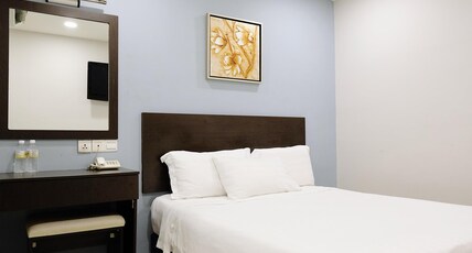 De Era Hotel  Room Type - Superior Queen Room (Windowless)
