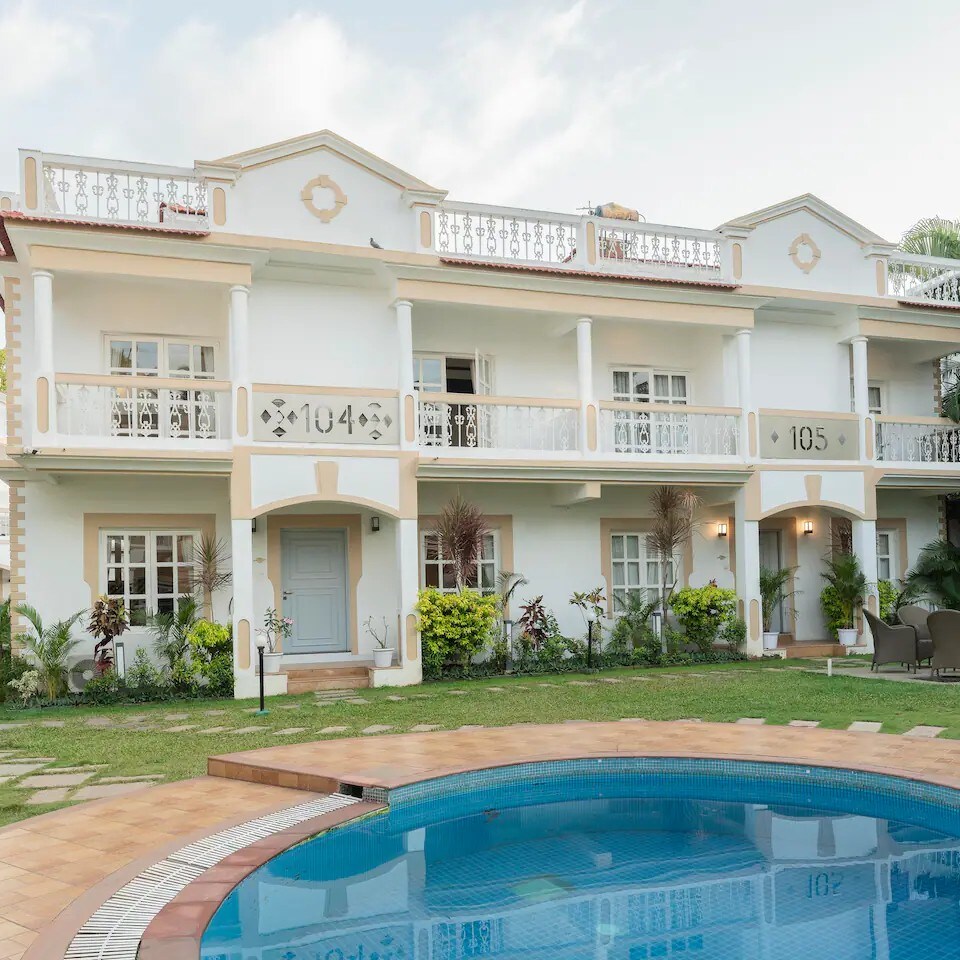 Staymaster Serafina - Spacious 1BR -AC -WiFi -TV - D - Tap to explore photos
