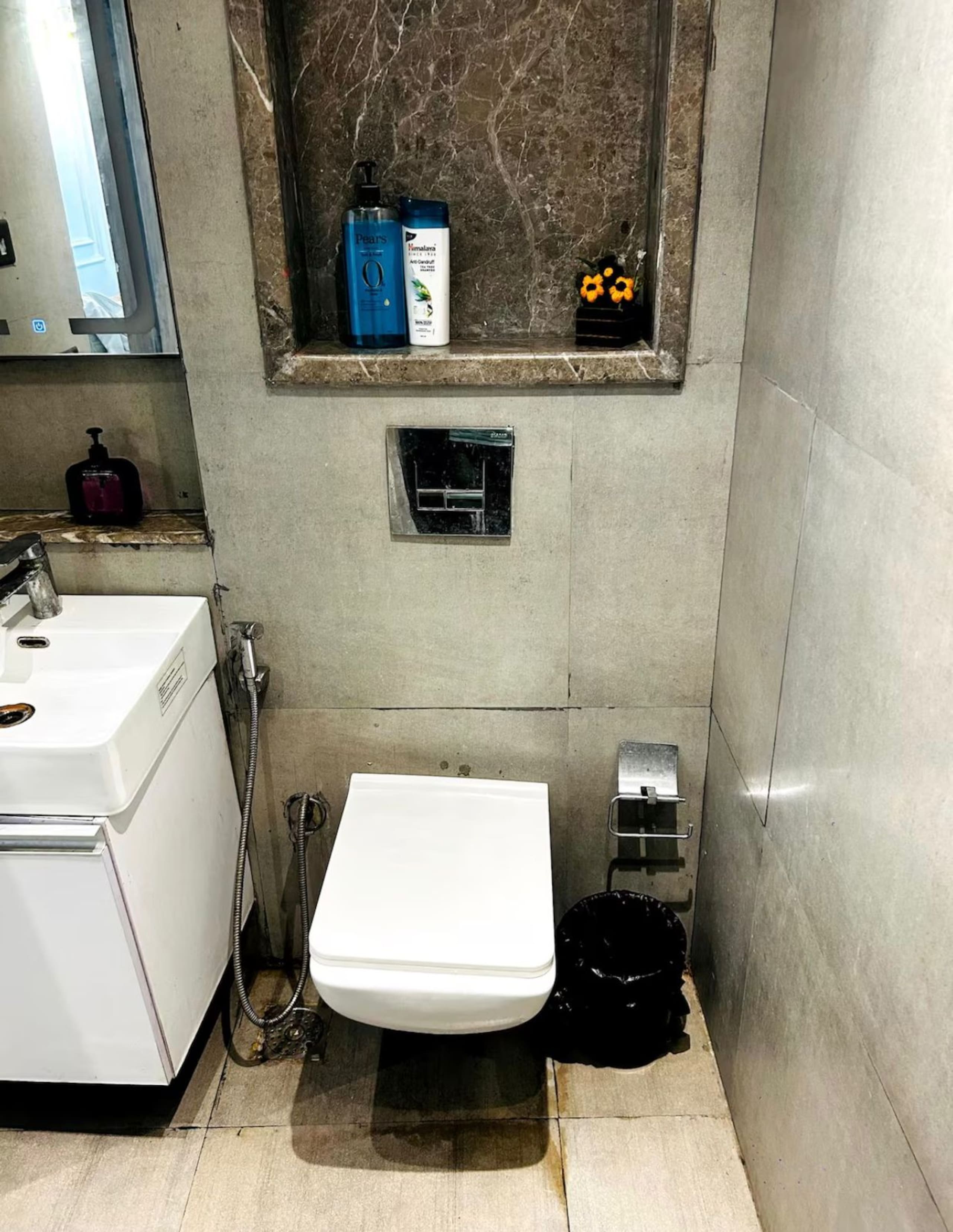 Elite Living Halfday Stay At Supernova Noida - Tap to explore photos