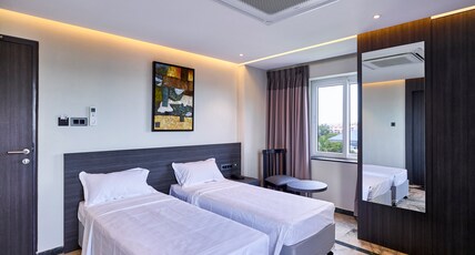 Ariya Nivaas - A Vegetarian Hotel Room Type - Executive Twin Room - AC