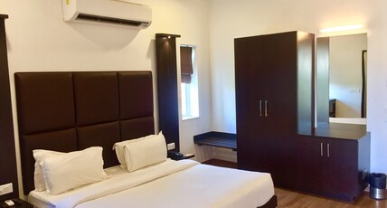 SinQ Beach Resort Room Type - Smart Room with Balcony(Max. 2 adults)
