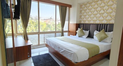 Hotel Milestone Room Type - Deluxe Room