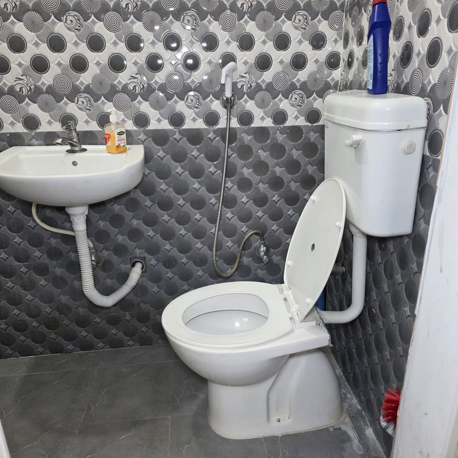 Ilford Castle - A premium Homestay - Tap to explore photos