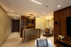 Luxury Apartment at Oberoi Maxima Mumbai