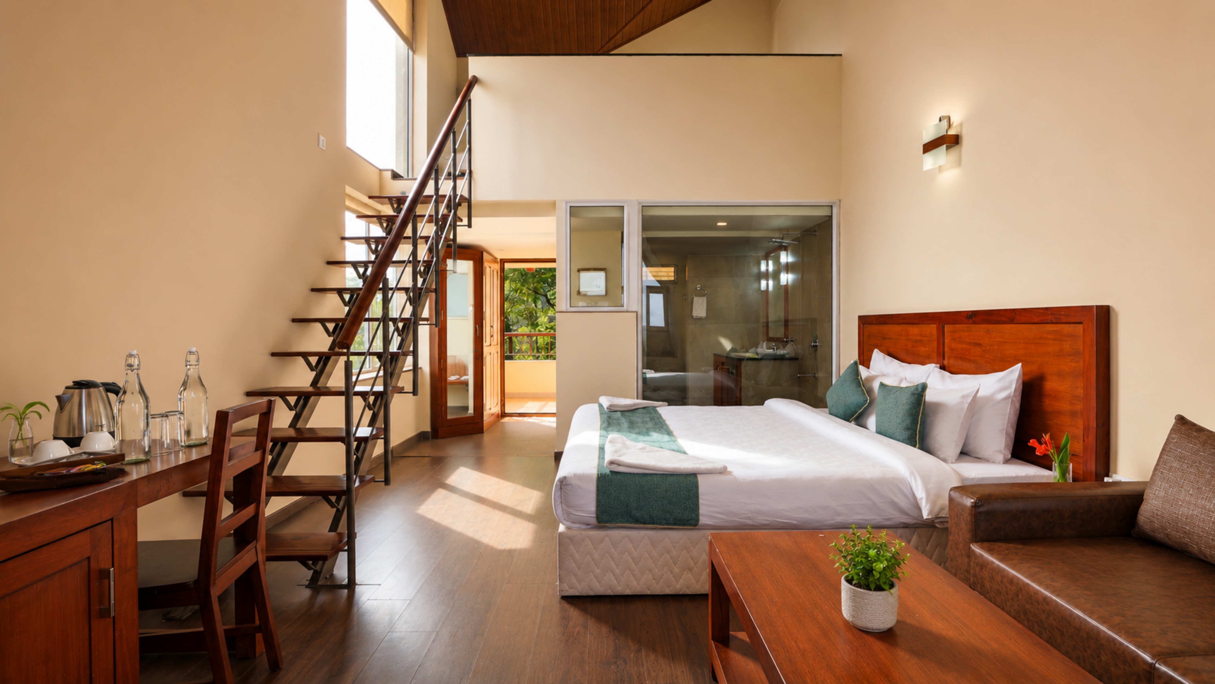 Shola Crown Resort - Munnar - Tap to explore photos
