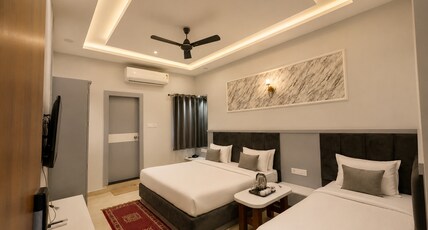 Hotel Nainas Palace Room Type - Triple Bed Room