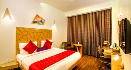 Hotel Rockdale Room Type - Deluxe Room - King Bed