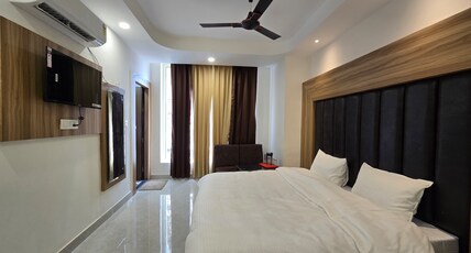 The Shakuntla Inn (150 mtr from Katra Helipad) Room Type - Double Bed AC Room The Shakuntla Inn (150 mtr from Katra Helipad) Room Type - Double Bed AC Room