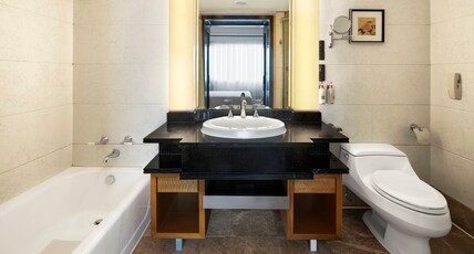 Crowne Plaza Chengdu City Center Room Type - 1 Bedroom Suite