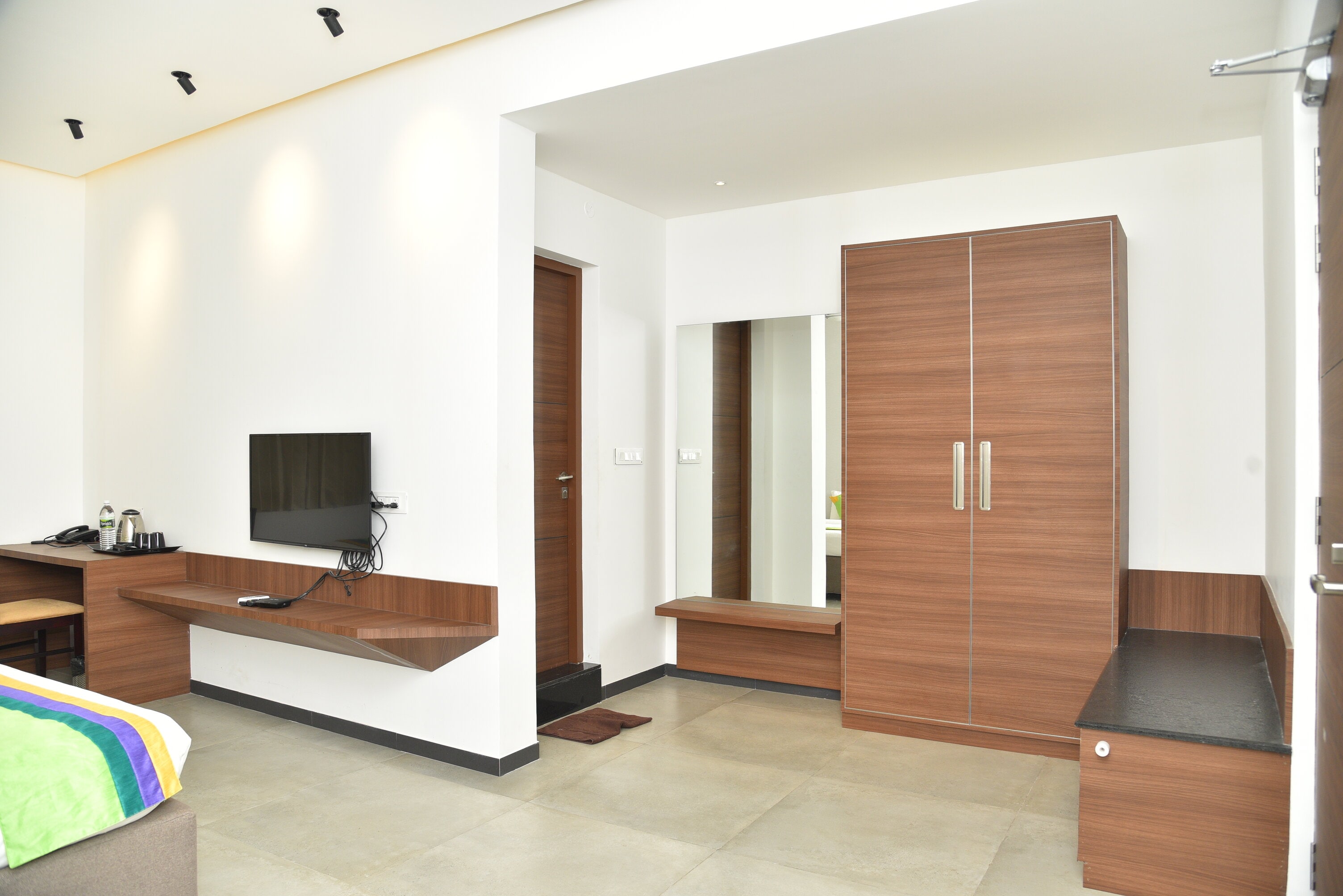 Rohini Aparthotel | Rooms & Wi-Fi - Tap to explore photos