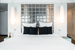 Kube Hotel Paris
