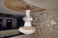 Amazing Palace in Jaypee Greens