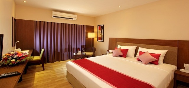 Park residency - Tap to explore photos