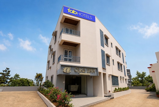 FabHotel Ojas Inn