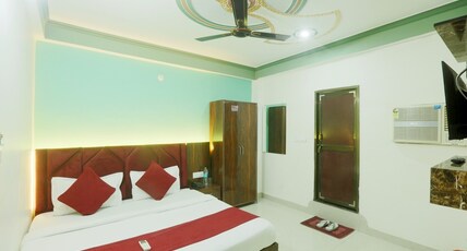 Hotel Radha Rani Palace Ayodhya Room Type - A.C Deluxe Room