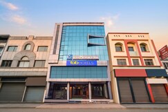 FabHotel Pleasure Inn - Nr. DB Mall