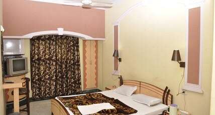 Hotel Pratiksha Room Type - Non AC Room With Cooler