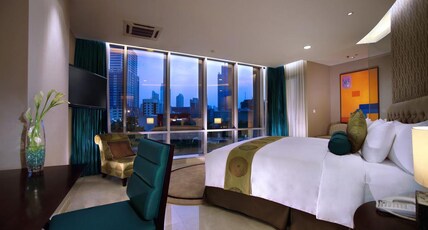 The Grove Suites Room Type - Suite with Pool View The Grove Suites Room Type - Suite with Pool View