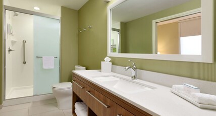 Home2 Suites by Hilton Lubbock Room Type - 2QN HEARING ACC STUDIO NS