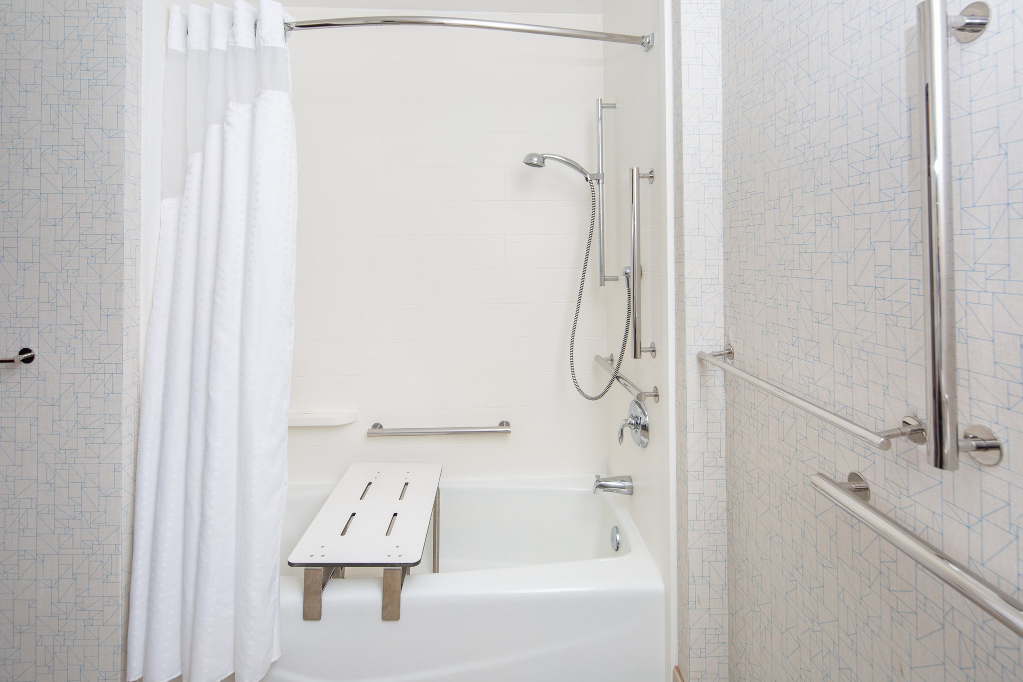 Holiday Inn Express Hotel & Suites Bishop, an IHG Hotel - Tap to explore photos