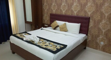 HOTEL WISDOM CELEBRATION Room Type - Suite Room With sofa