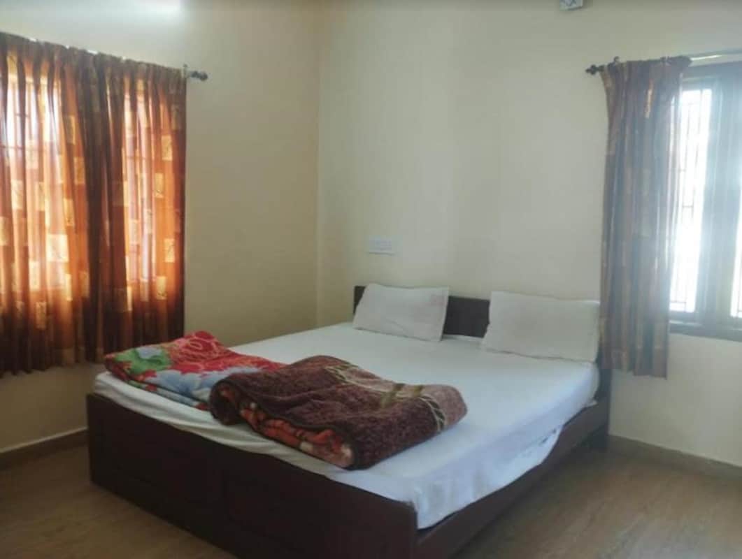 STARLIGHT HOTELS KODAI - Tap to explore photos