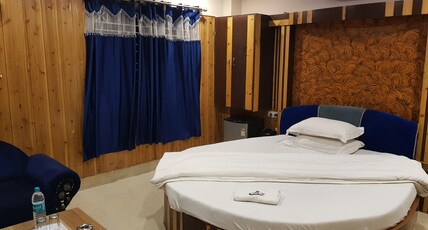 Hotel Himalayan Regency Room Type - Luxury Ac Room